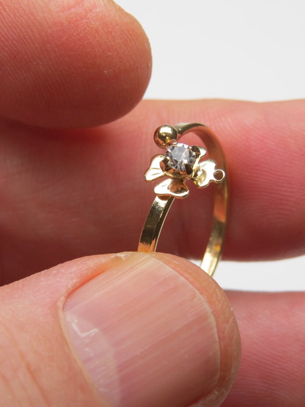 14k Diamond Flower Ring